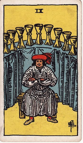 Tarotkarte Neun der Kelche aus dem Rider-Waite-Tarot